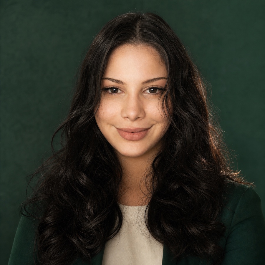 Alejandra Rubio, Full Stack Developer at ExcursionPass Inc.